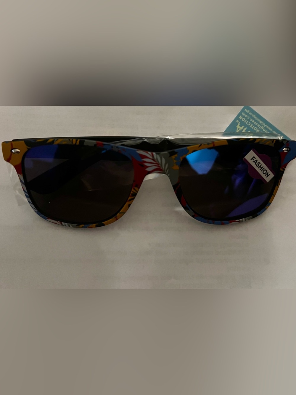 Fashion UV sunglasses